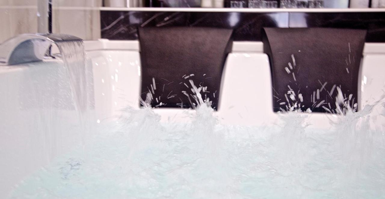 Scugnizzo Apartment Luxury Home ナポリ エクステリア 写真