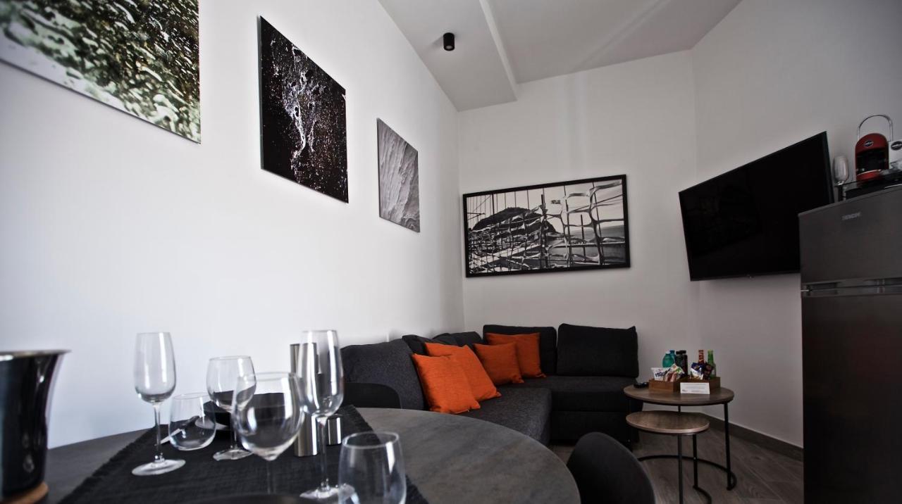 Scugnizzo Apartment Luxury Home ナポリ エクステリア 写真